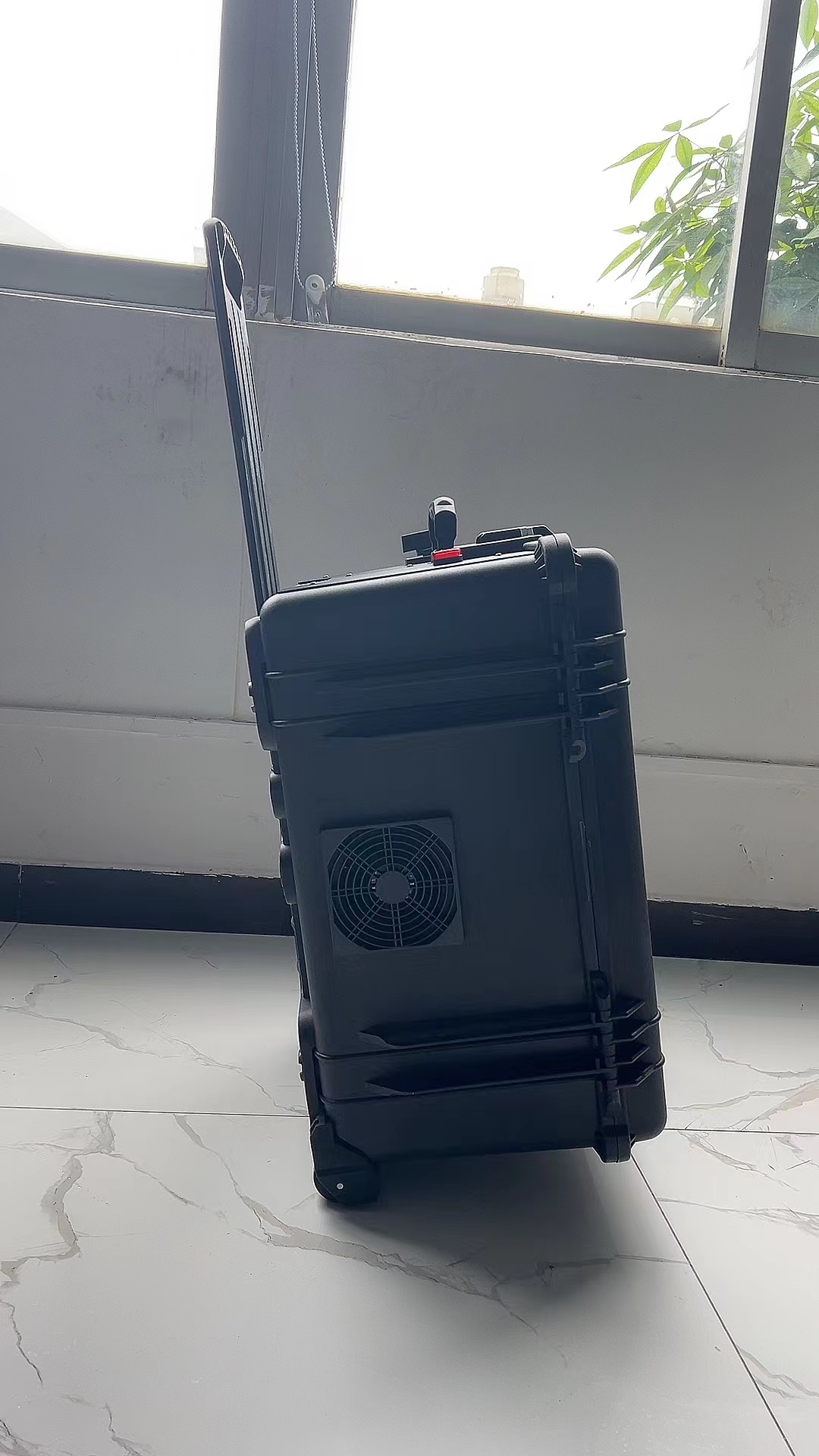 周矶管理区手拉箱型移动通信干扰器